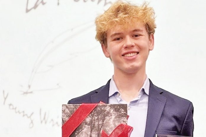 Ransom Everglades student wins major writing awards