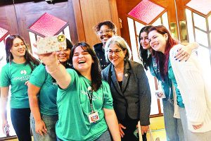 Vocal Youth Miami students welcome Miami-Dade mayor, stress importance of arts
