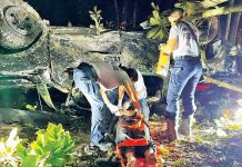 MDFR units respond to vehicle rollover MDFR units respond to vehicle rollover