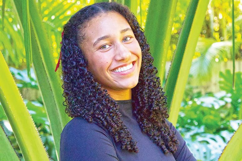 Positive people in Pinecrest : Golden Brown