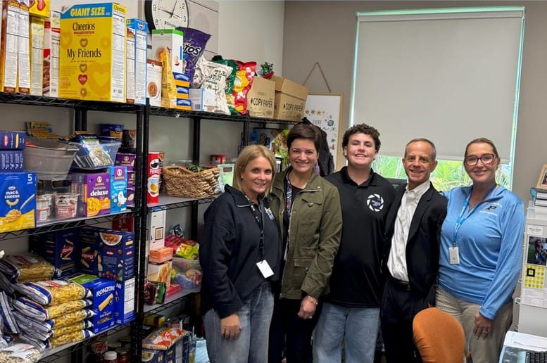 Pinecrest residents prove the power of community through local volunteerism